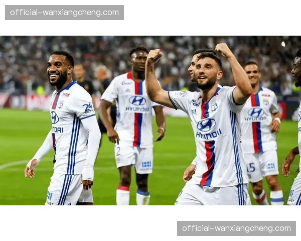 里昂2-1逆转战胜摩纳哥，结束联赛三轮不胜